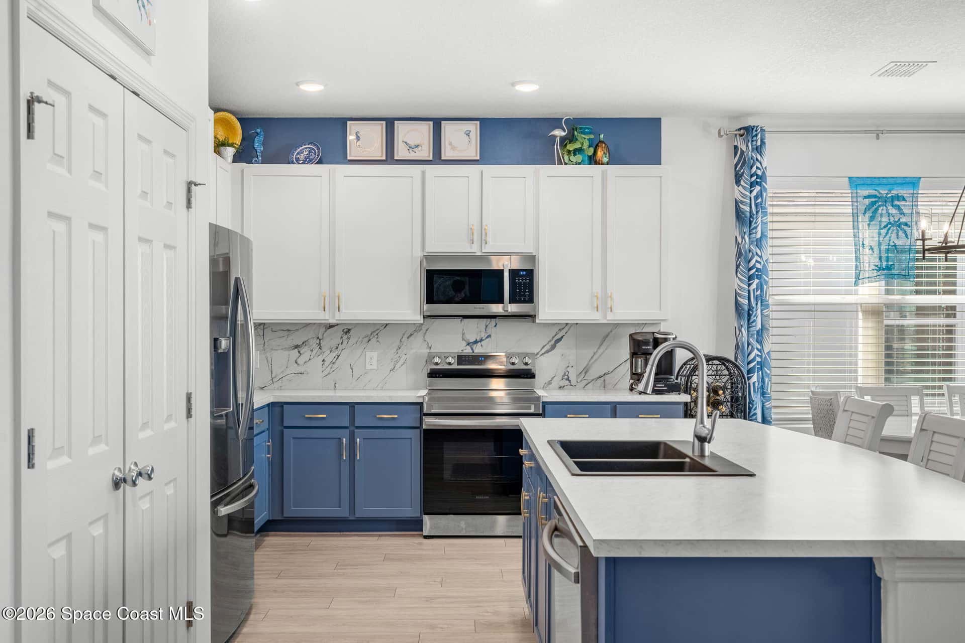 1099 Corbin thumbnail 3