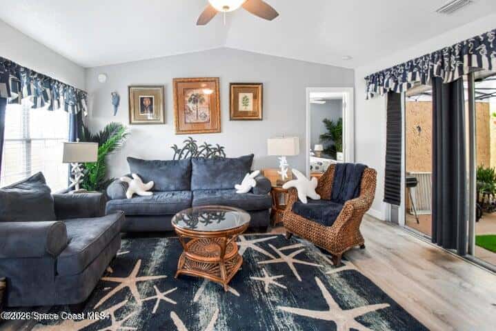 1485 Malibu thumbnail 3