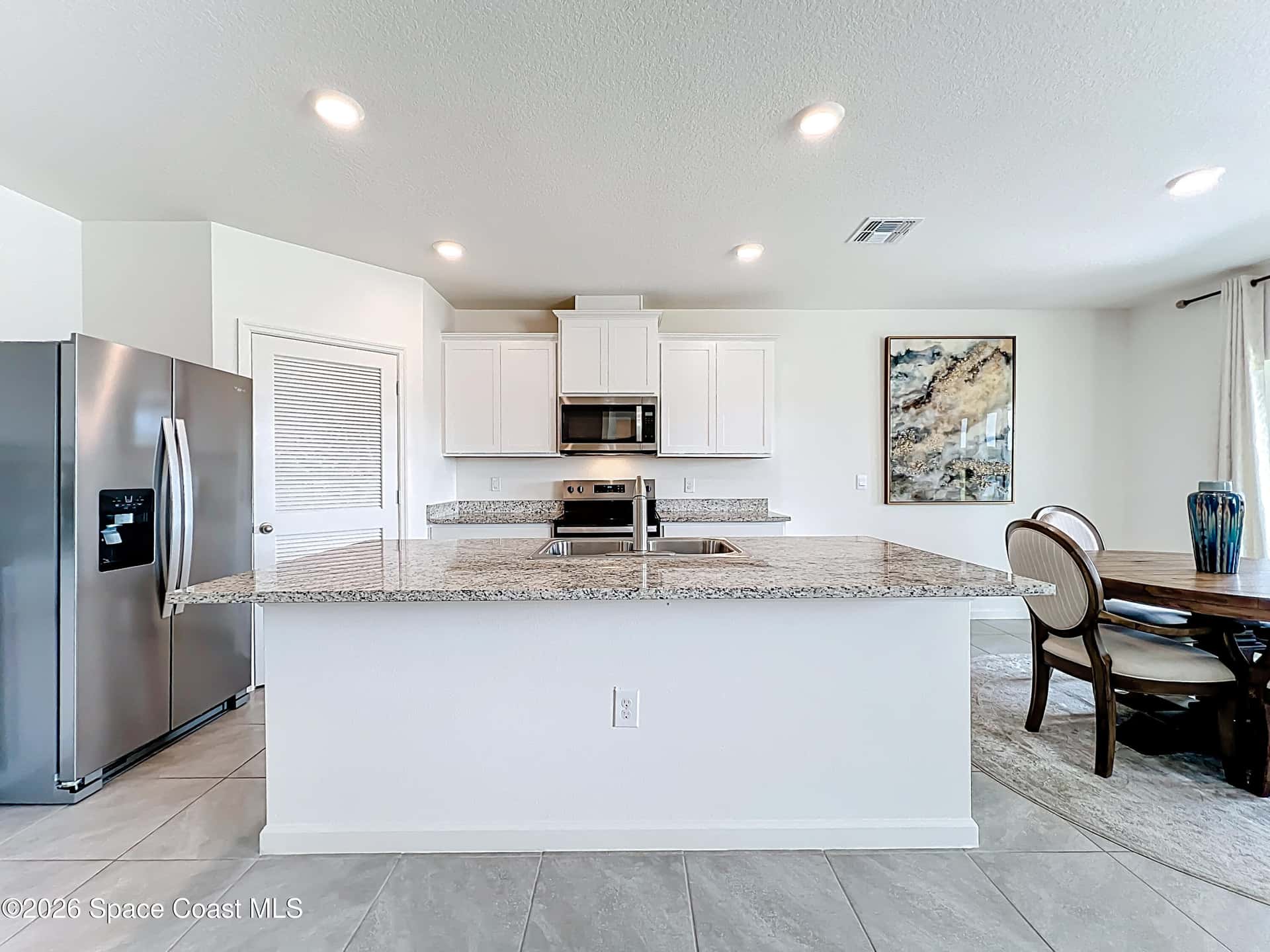 905 Dugan thumbnail 4