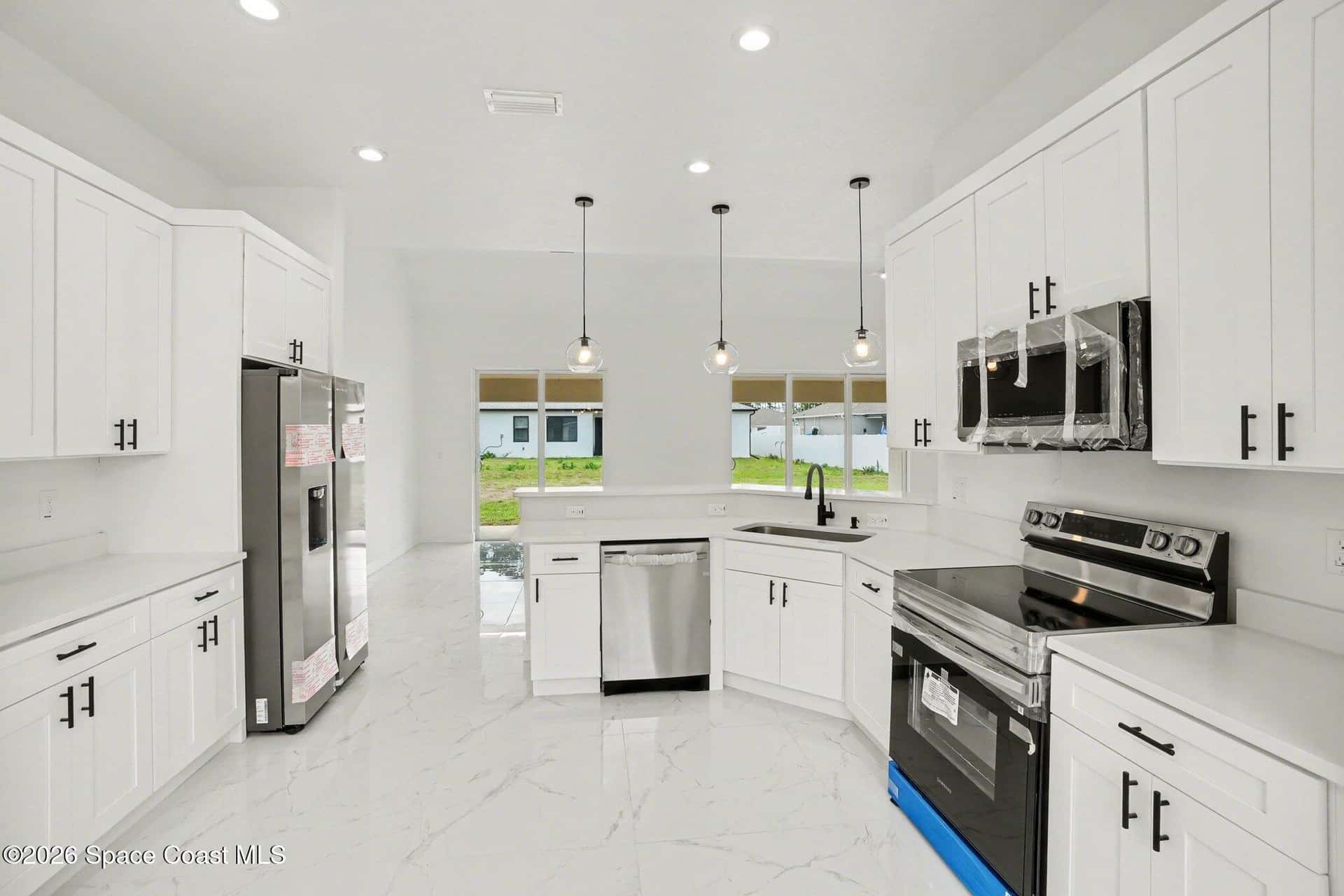 3267 Halacka thumbnail 3