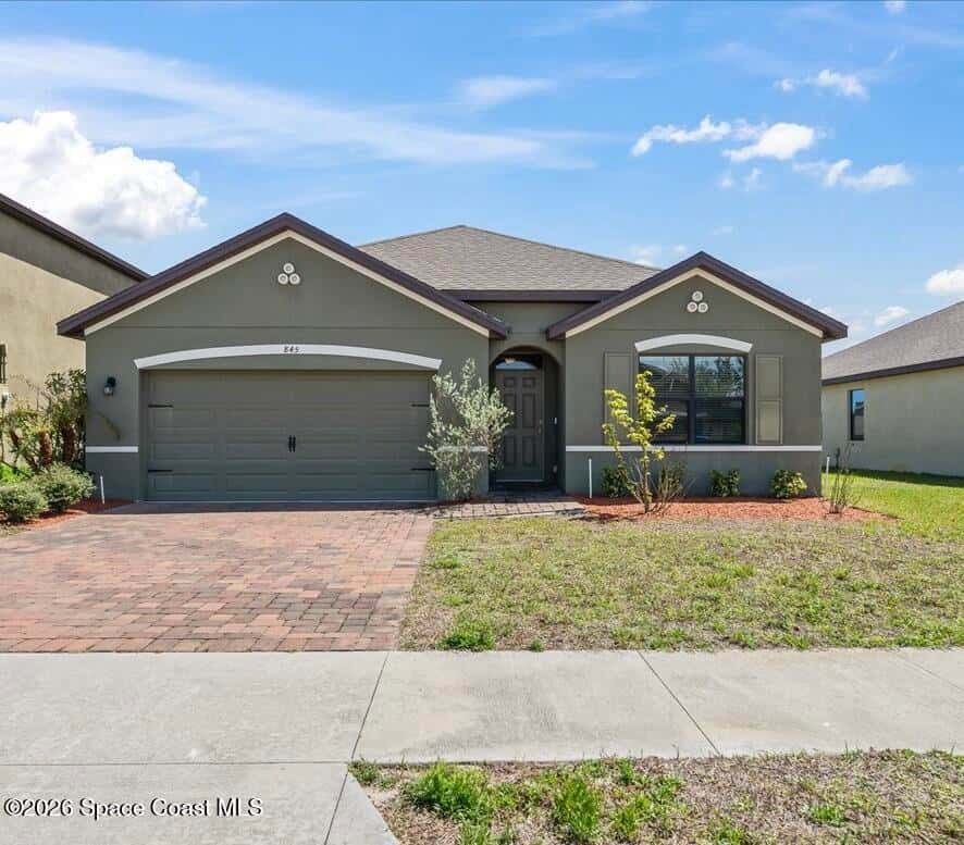 845 Old Country Road South thumbnail 5