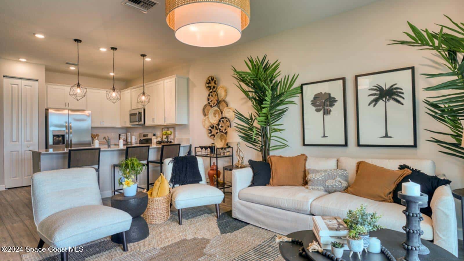 1571 Miraflores thumbnail 6