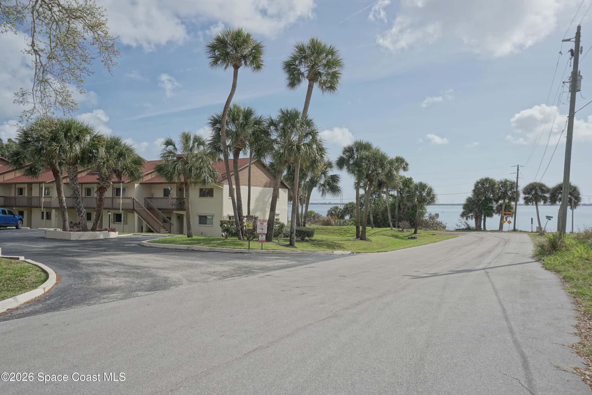 3225 Kirkland thumbnail 2