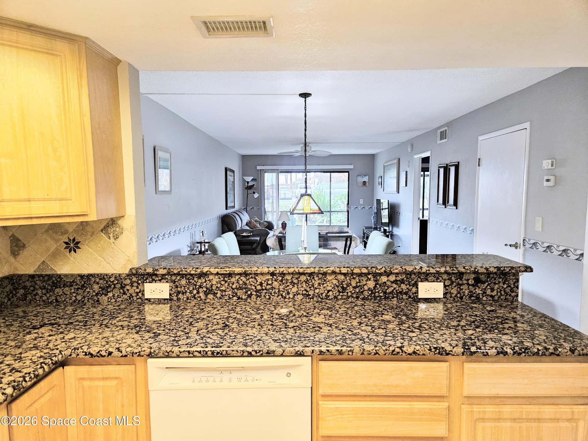 1700 Atlantic thumbnail 4