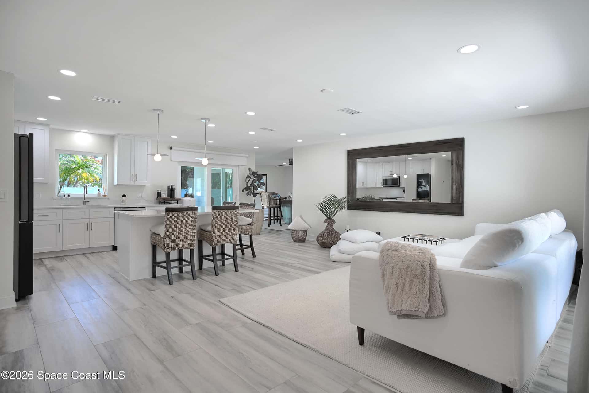 1162 Samar thumbnail 2