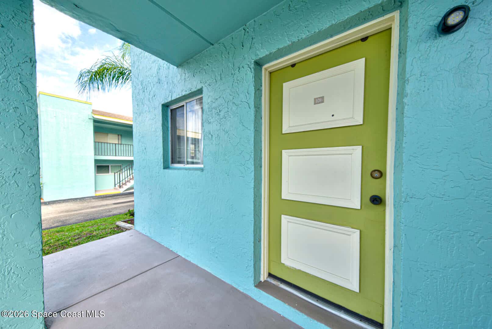 1001 Eau Gallie thumbnail 4