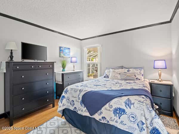 1670 Barnes thumbnail 3