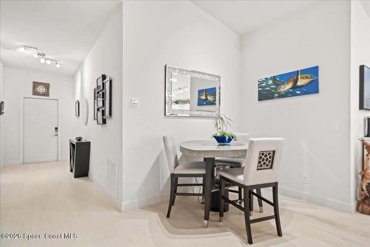 2577 Deercroft thumbnail 6