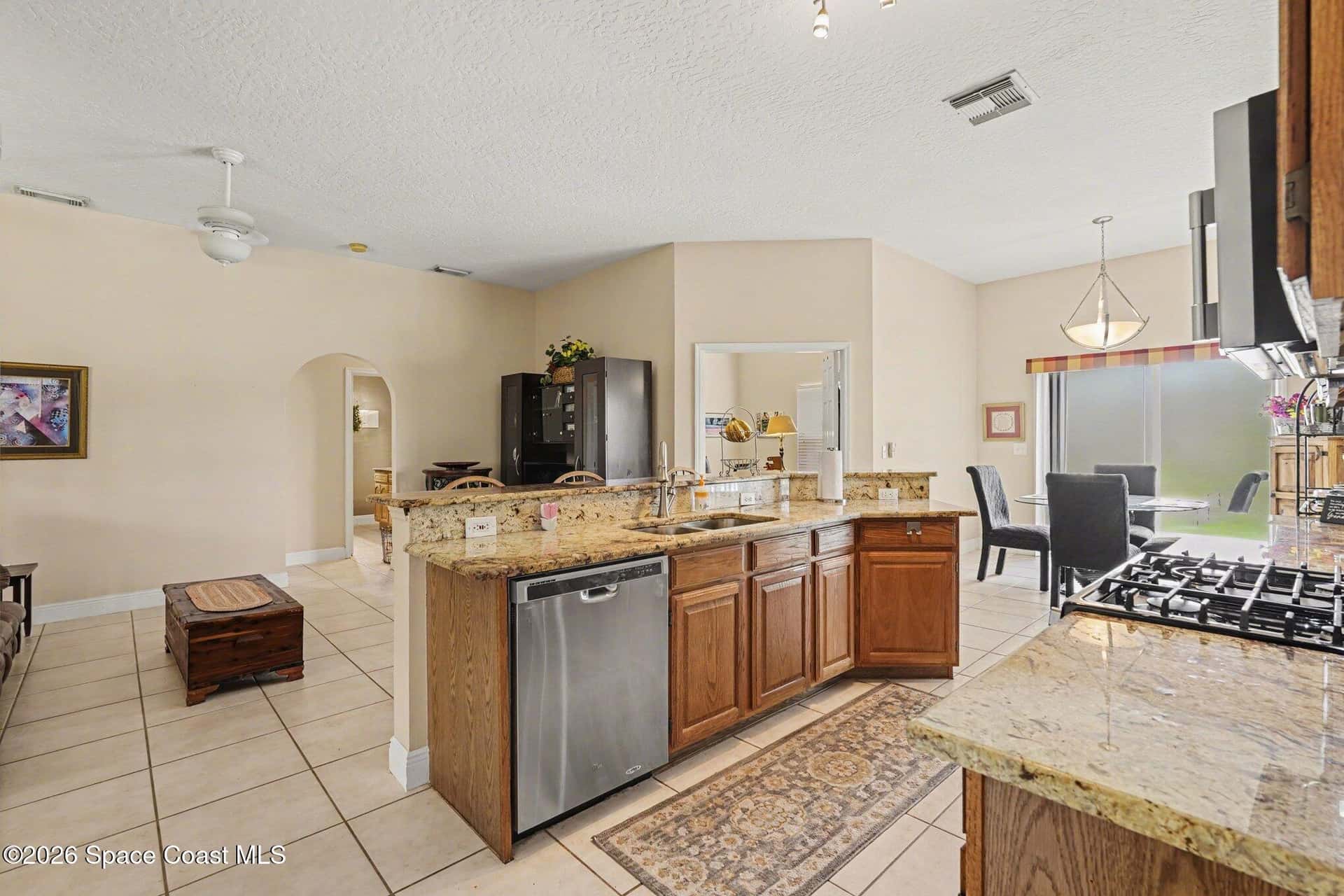345 Lake View thumbnail 6