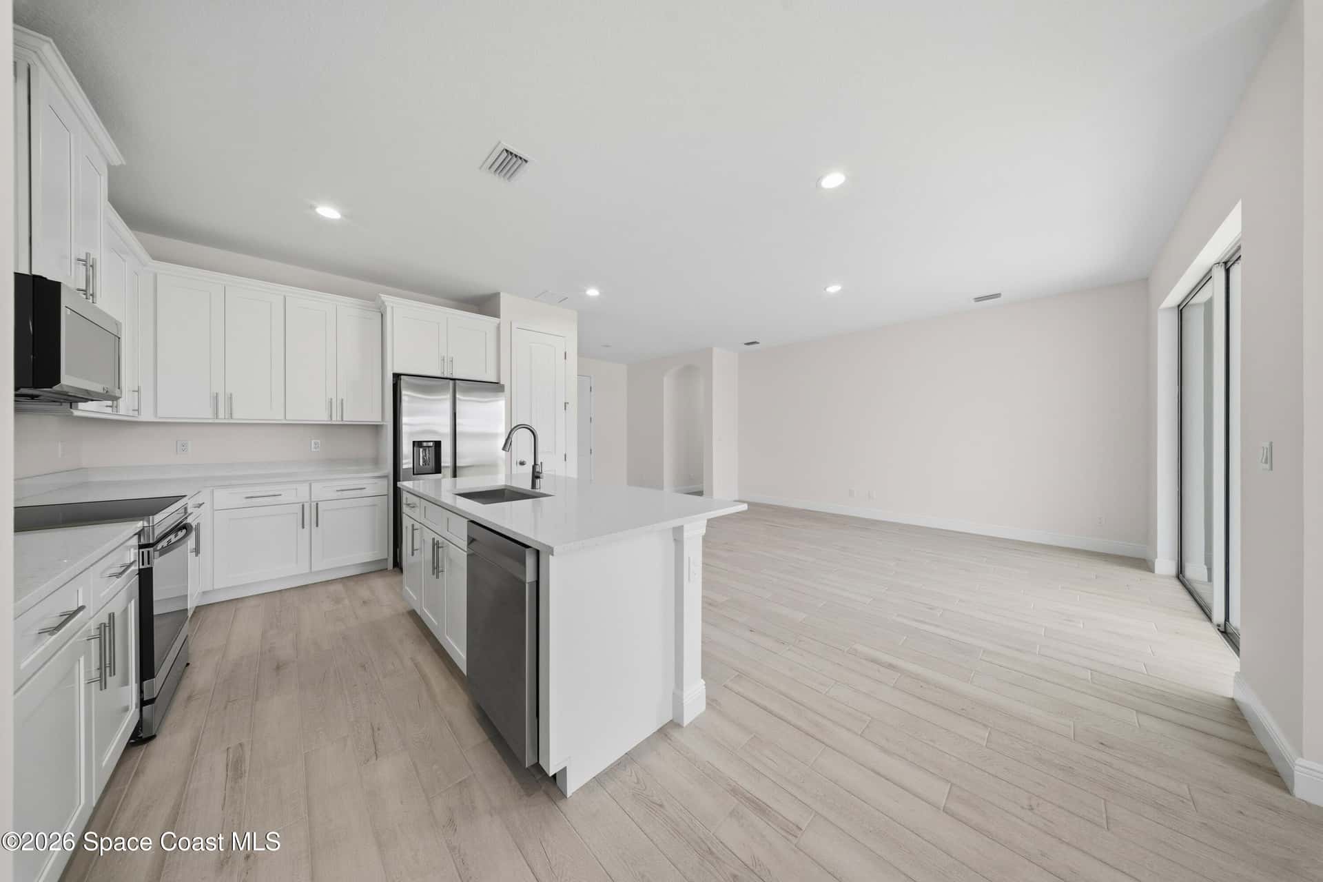 3125 Westover thumbnail 6