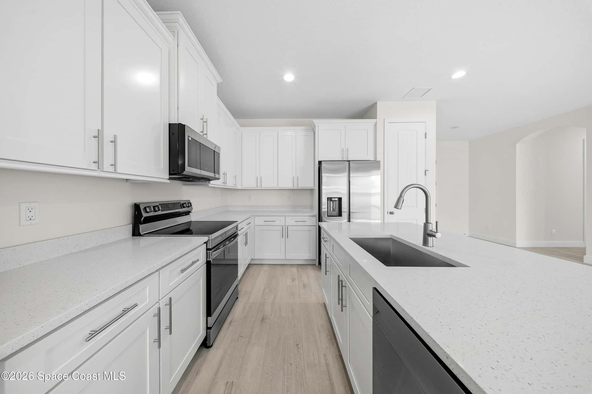 3125 Westover thumbnail 4
