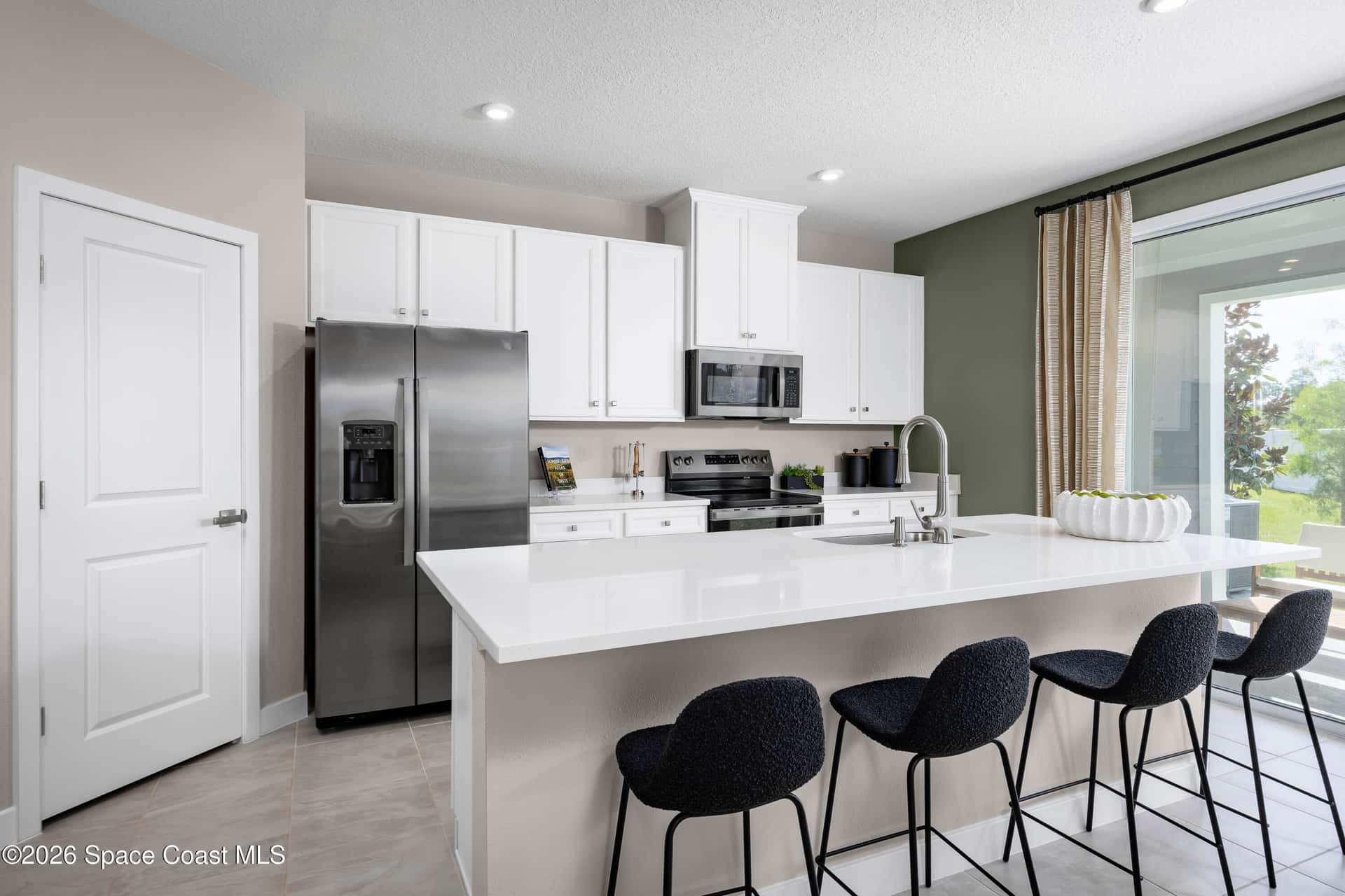 1688 Kendall Pointe thumbnail 5