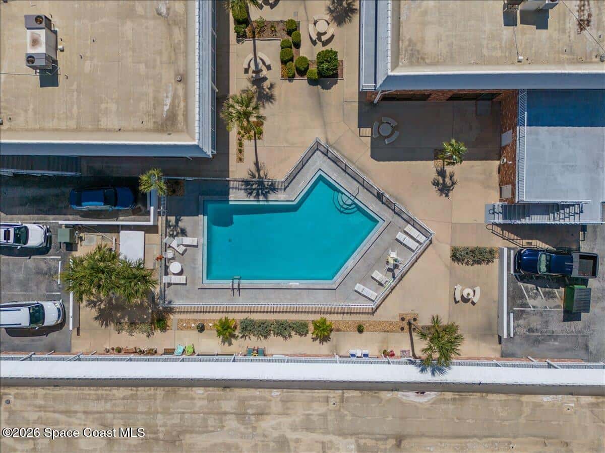 5000 Ocean Beach thumbnail 4