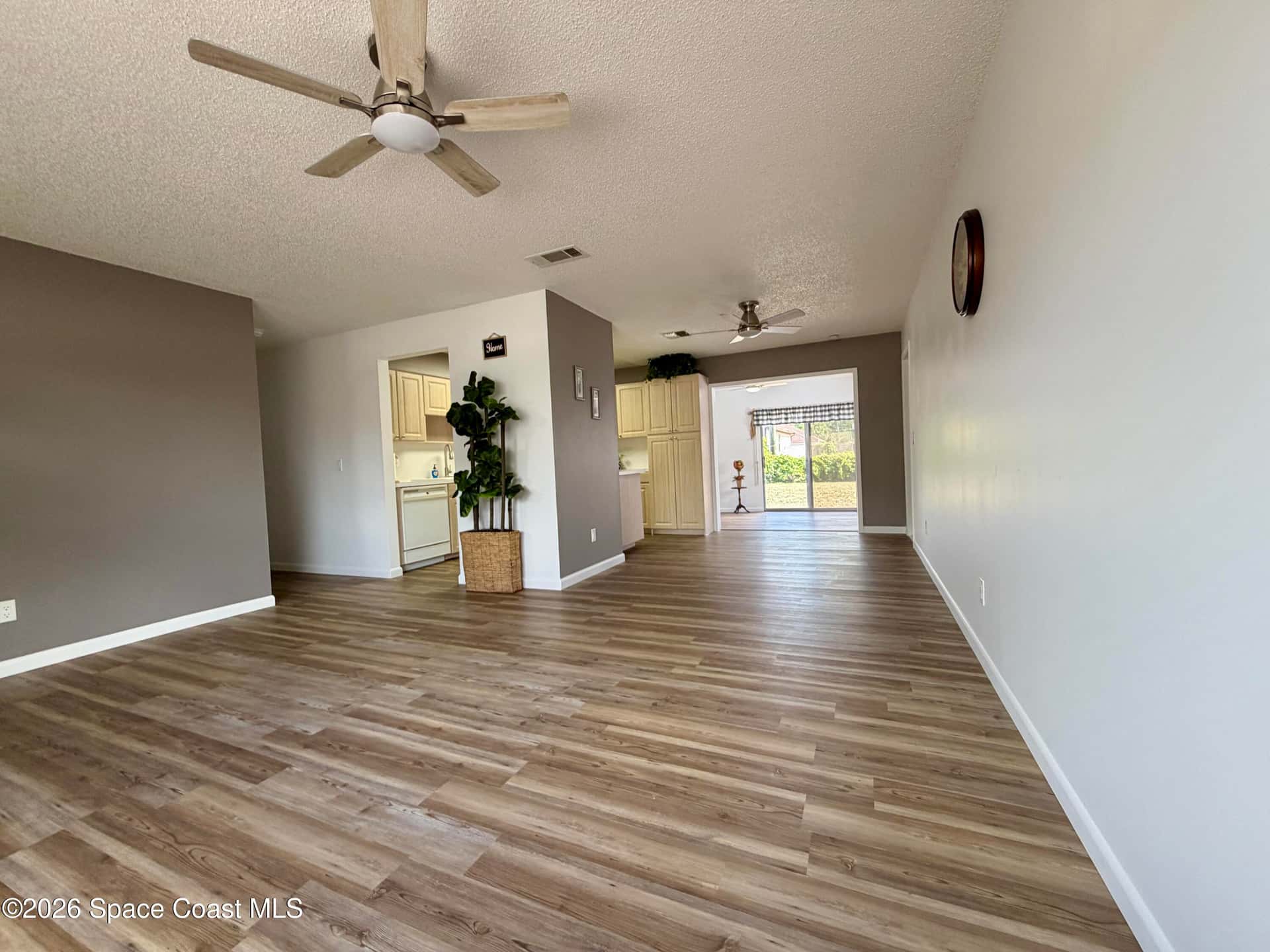 700 Fernandina thumbnail 2