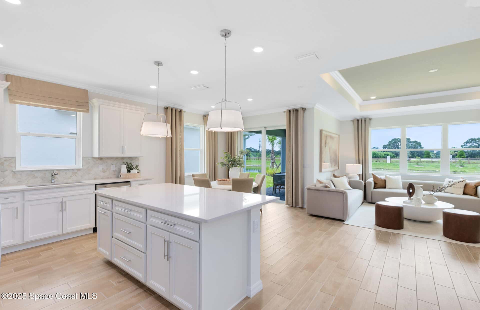 2553 Horizon View Avenue thumbnail 6