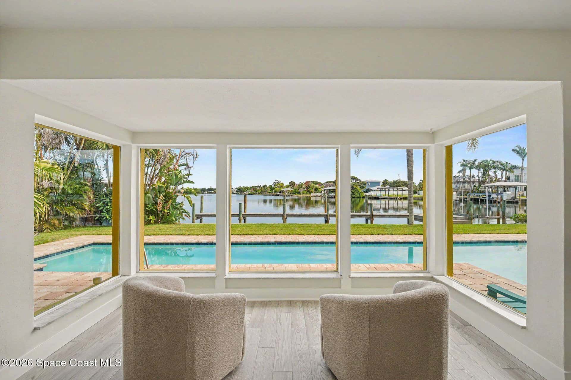 1540 Bay Shore thumbnail 6