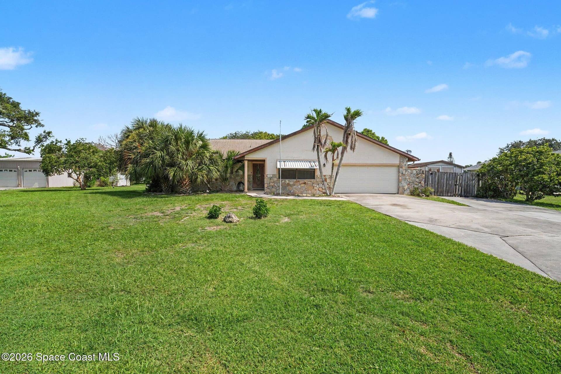 4585 Annette, Merritt Island, Florida
